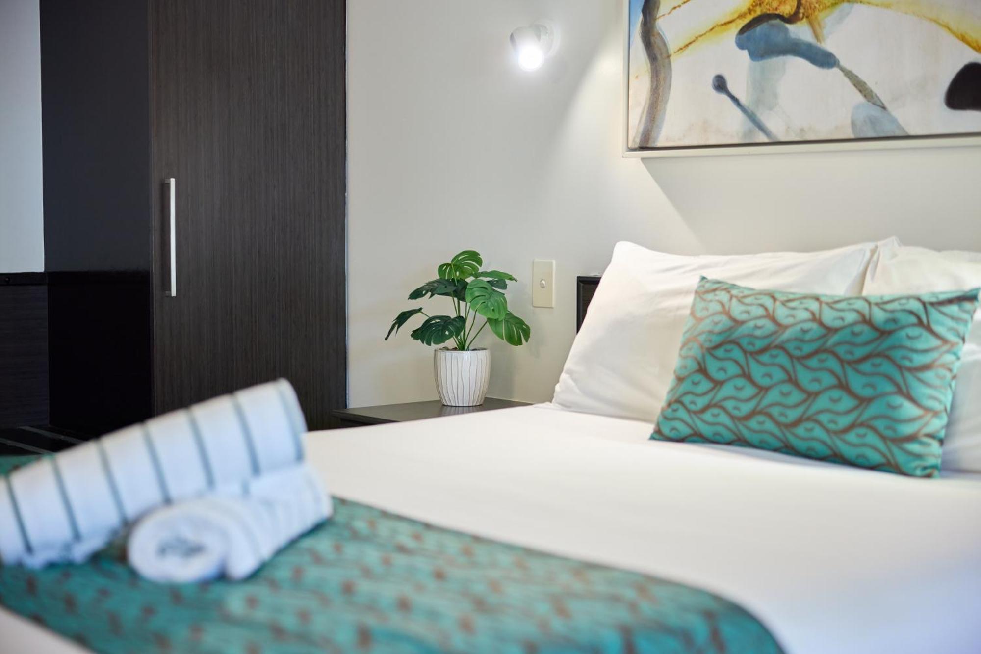 Castaways Resort & Spa On Мишен-Бич Экстерьер фото